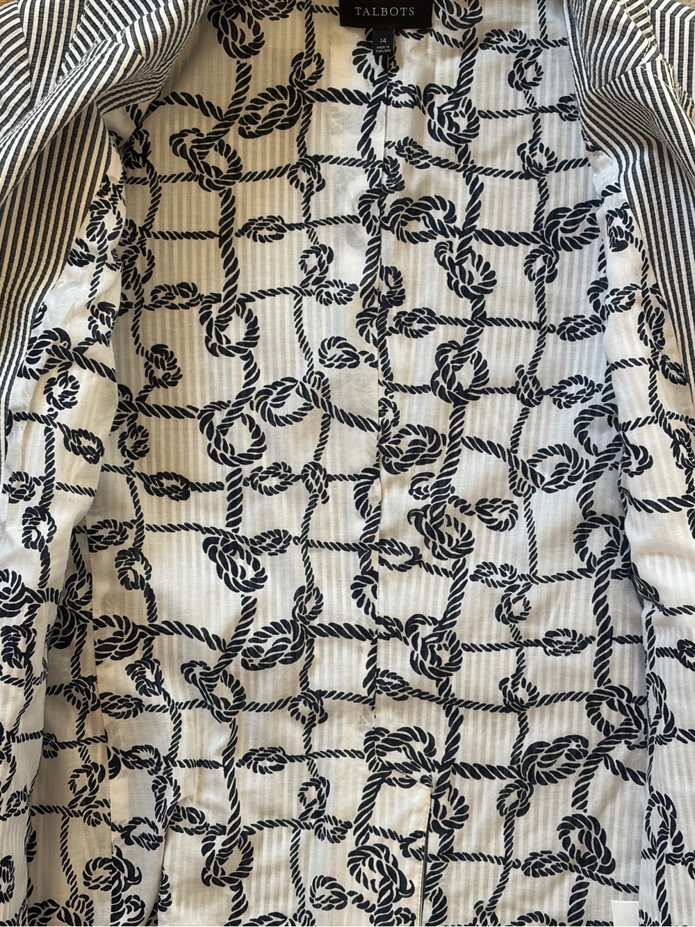 Talbots Navy White Seersucker Pinstripe Blazer Women’s Size 14 Coastal Preppy - Picture 6 of 7